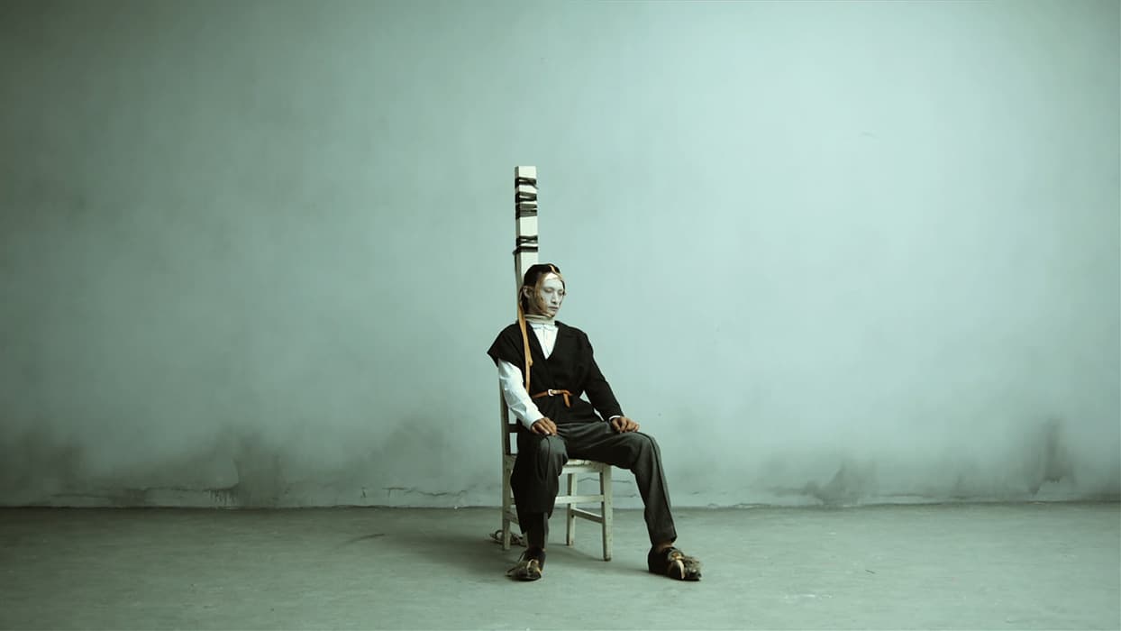 Huang Ran, still from Blithe Tragedy, 2010, video, 14 min., 52 sec. Artwork © Huang Ran, provided by Long March Space, Beijing and Simon Lee Gallery, London