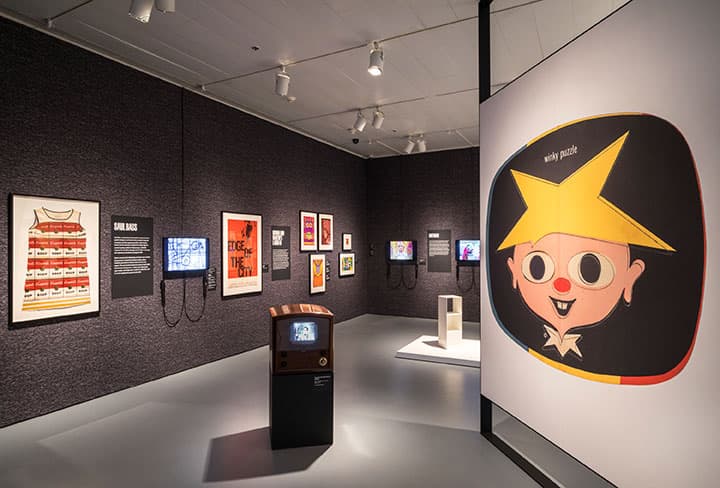 Installation view of the exhibition Revolution of the Eye: Modern Art and the Birth of American Television. The Jewish Museum, NY.  

Photo by: David Heald.