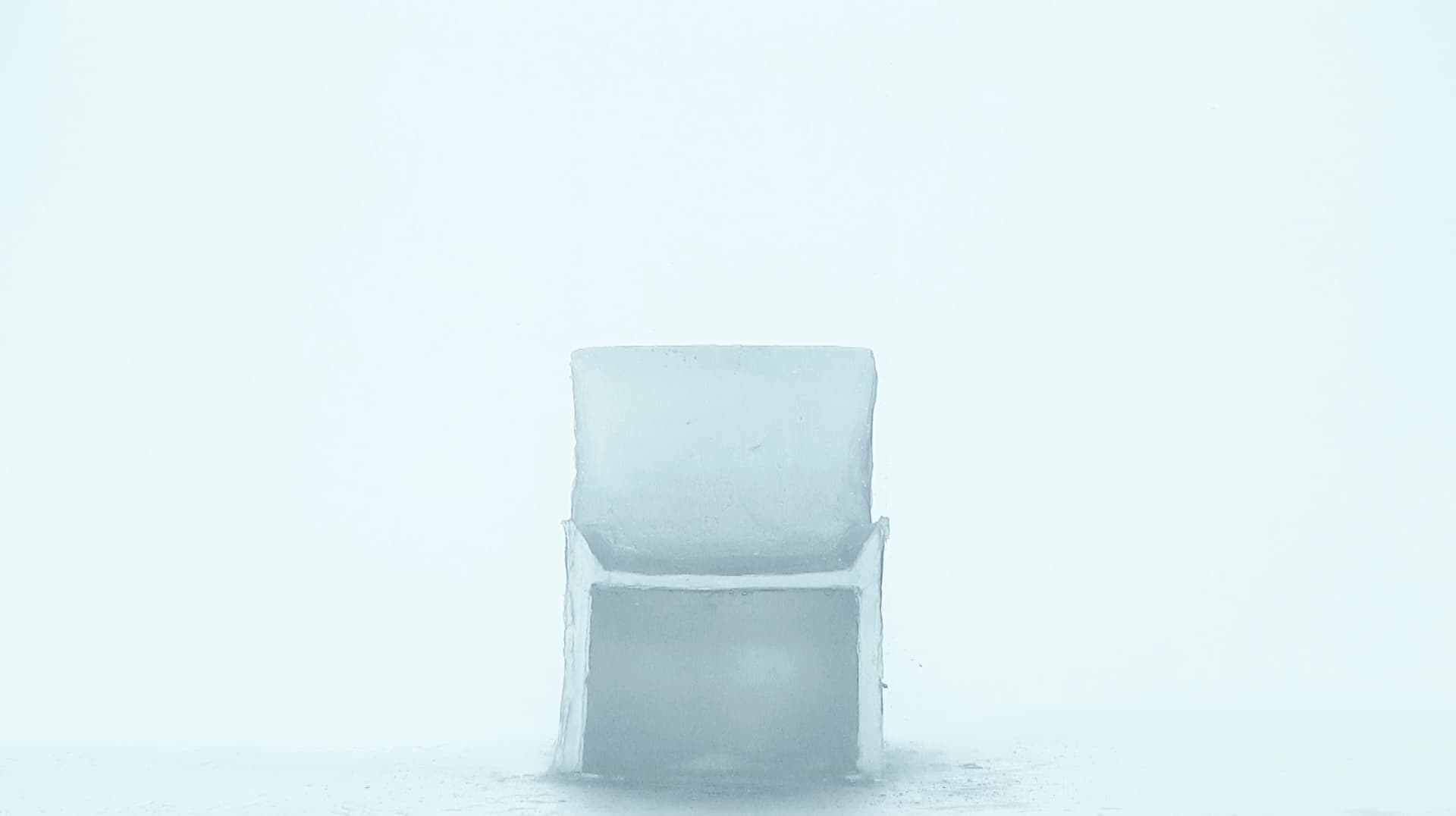 Genki Isayama, still from Chair, 2012, HD video, 7 min. Artwork © Genki Isayama