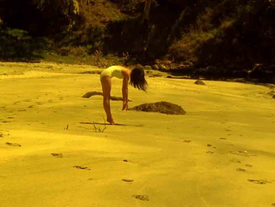 Sriwhana Spong, still from Beach Study, 2012, 16mm film, transferred to HD video, 7 min., 30 sec. Artwork © Sriwhana Spong, provided by the artist and Michael Lett, Auckland